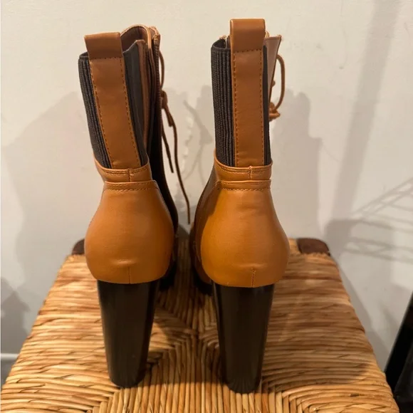 Tan Lace-Up Ankle Boots Size 11 - Picture 4 of 4